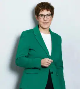 Annegret Kramp-Karrenbauer, Vorsitzender der CDU Annegret Kramp-Karrenbauer über digitales Lernen