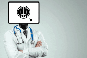 Arzt mit Computerkopf