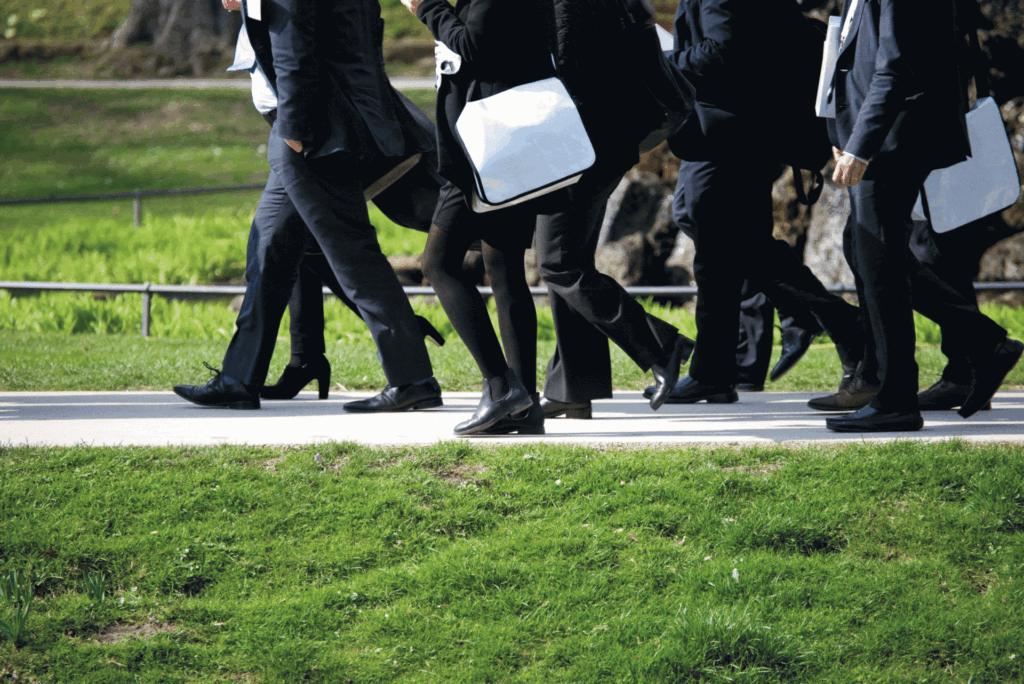 Geschäftspersonen laufen