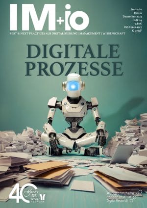Roboter sitzt in Papierstapeln und wirkt verzweifelt