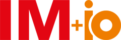 Logo des IM+io Magazins in roter und oranger Farbgebung