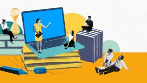 Frau an großem Laptop leitet Unterricht und deutet damit auf eine Mischung aus Online-Bildung und persönlicher Interaktion für effektives Lernen hin.